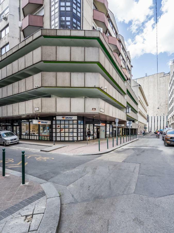 Bpr Golden Corner Suite With Balcony & A/C Budapest Bagian luar foto