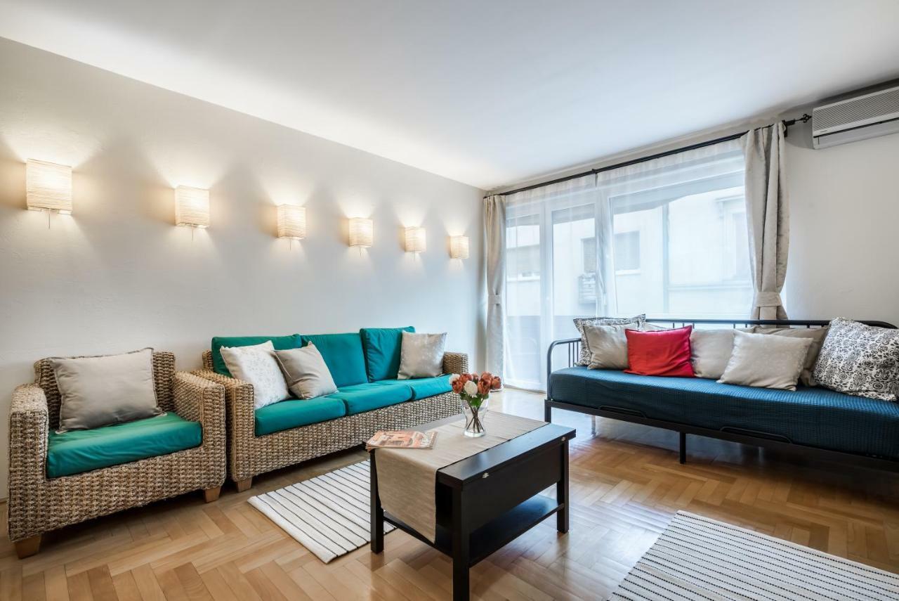 Bpr Golden Corner Suite With Balcony & A/C Budapest Bagian luar foto
