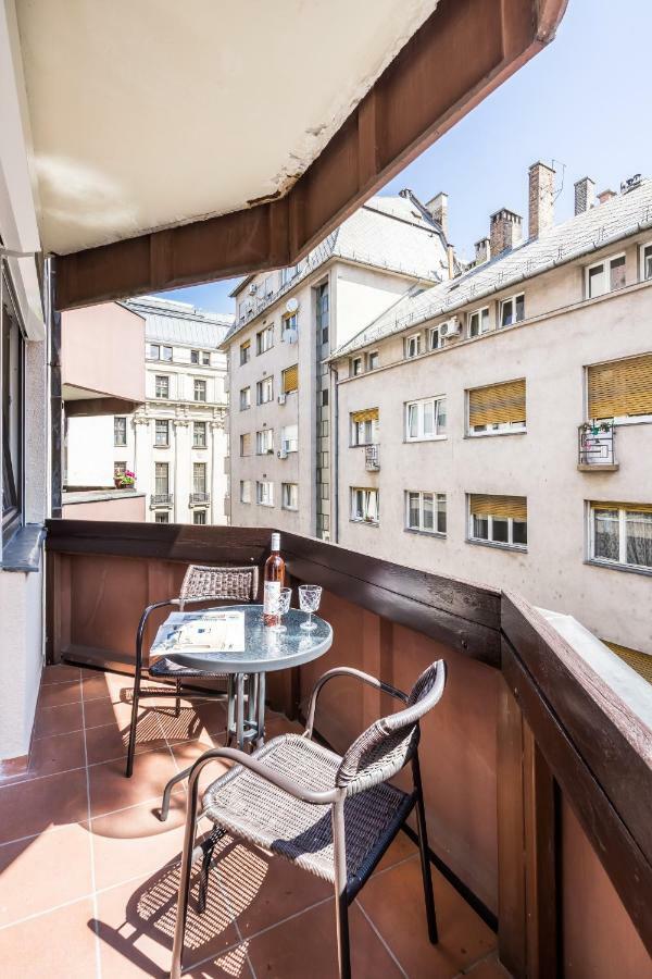 Bpr Golden Corner Suite With Balcony & A/C Budapest Bagian luar foto